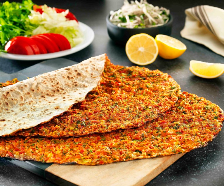Lahmacun (Kıymalı)